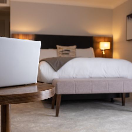 Voco Oxford Thames By Ihg Hotel Kennington  Bagian luar foto