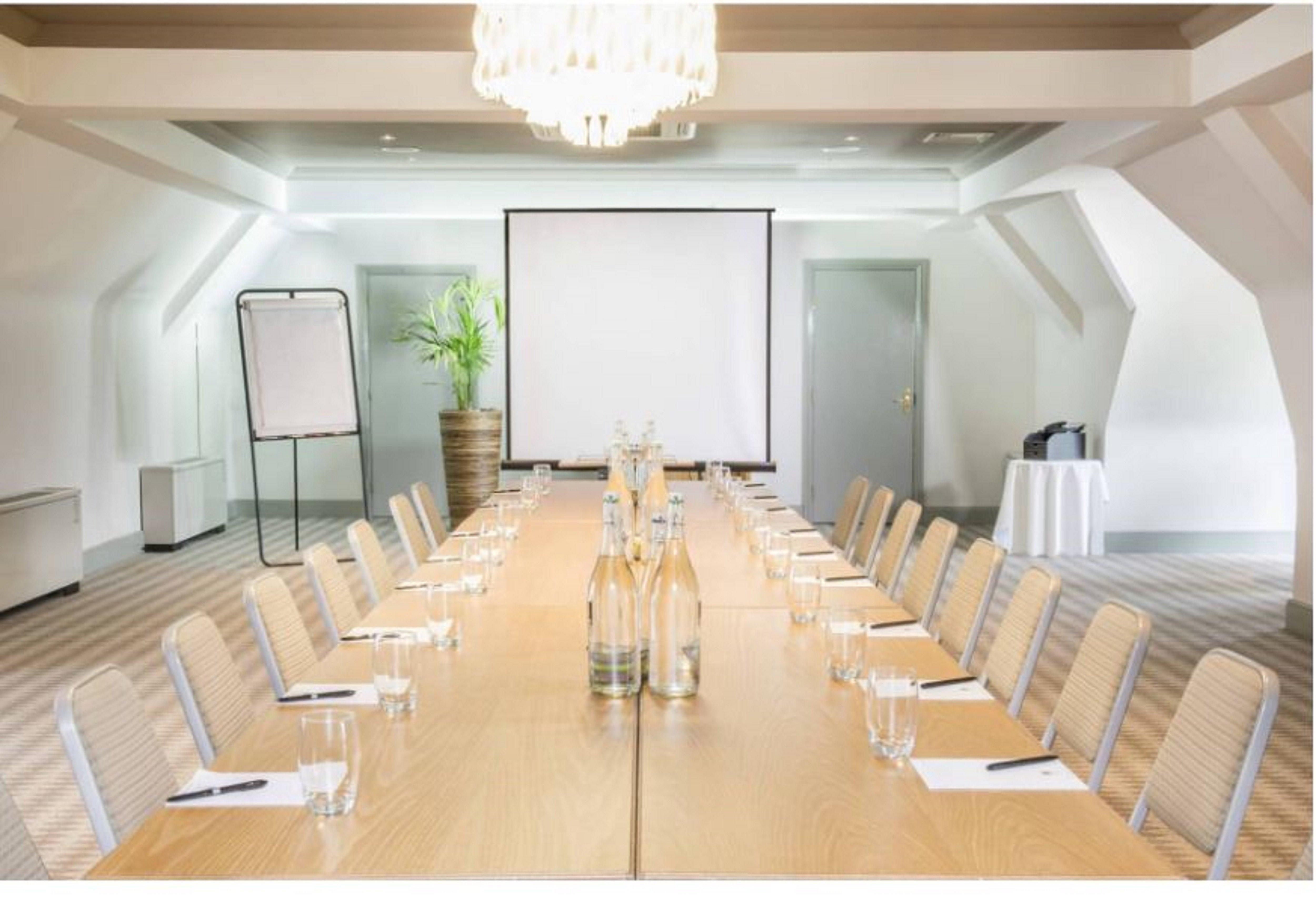 Voco Oxford Thames By Ihg Hotel Kennington  Bagian luar foto