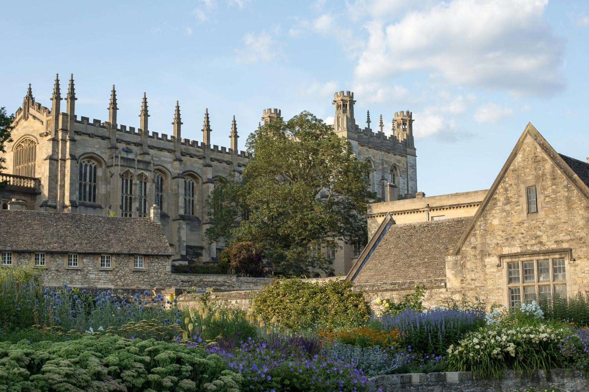 Voco Oxford Thames By Ihg Hotel Kennington  Bagian luar foto