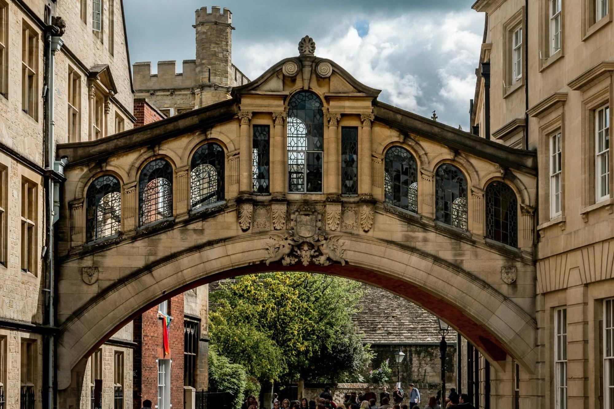 Voco Oxford Thames By Ihg Hotel Kennington  Bagian luar foto